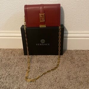 Greca Goddess Wallet on Chain